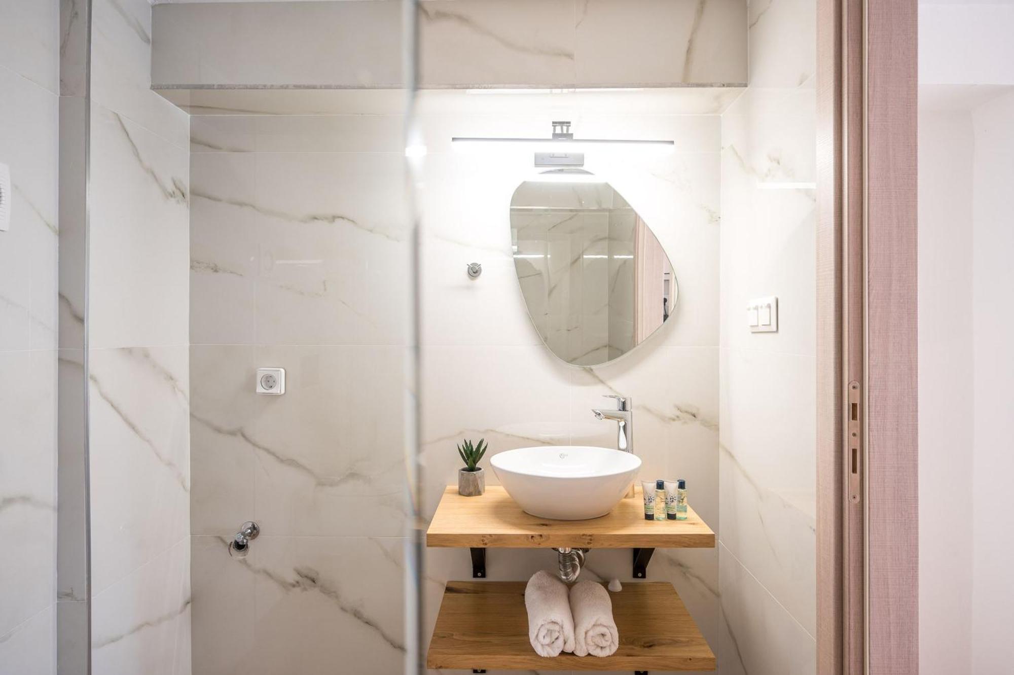Senaon Urban Living City Center Candia Esterno foto